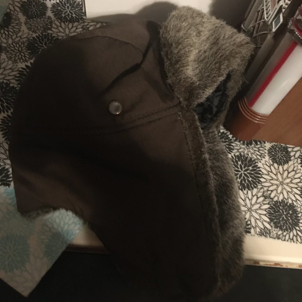 Fake Fur Lined trapper Hat - 305 $15 or $12w/offer 5/$35*🎉